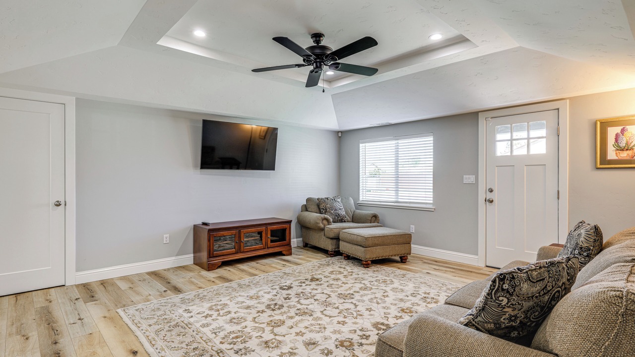 Photo of Livingroom in Hughson