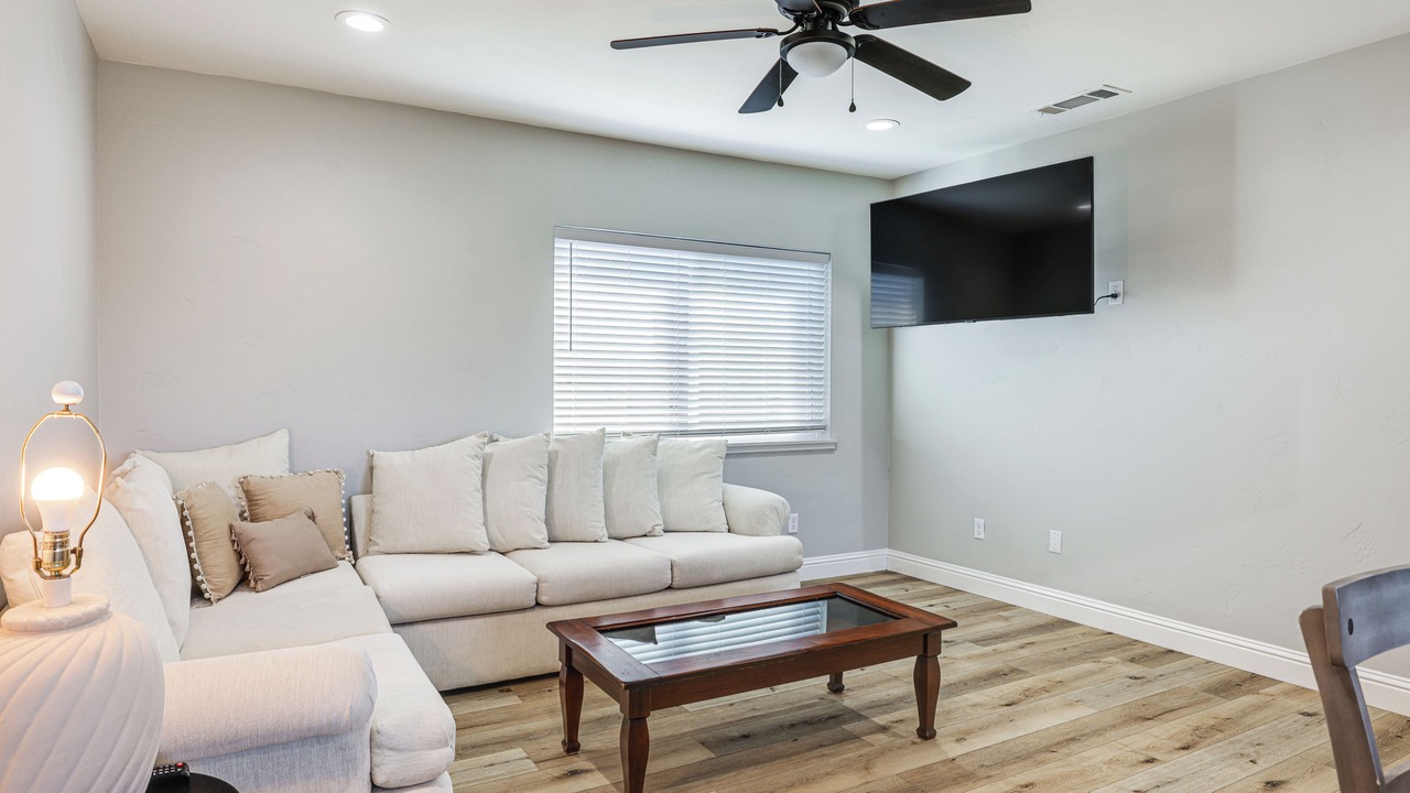 Photo of Livingroom in Hughson