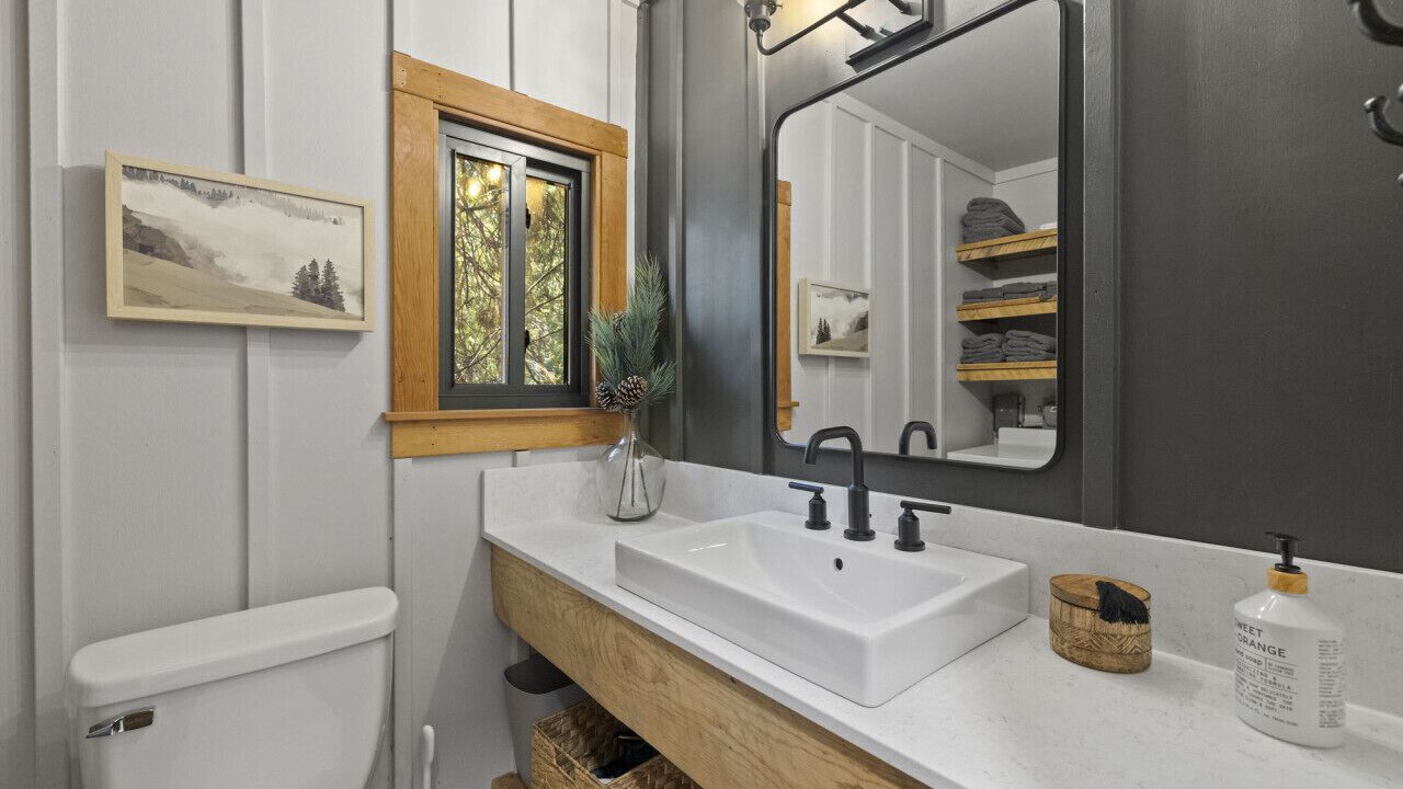 Photo of Bathroom in Long Barn