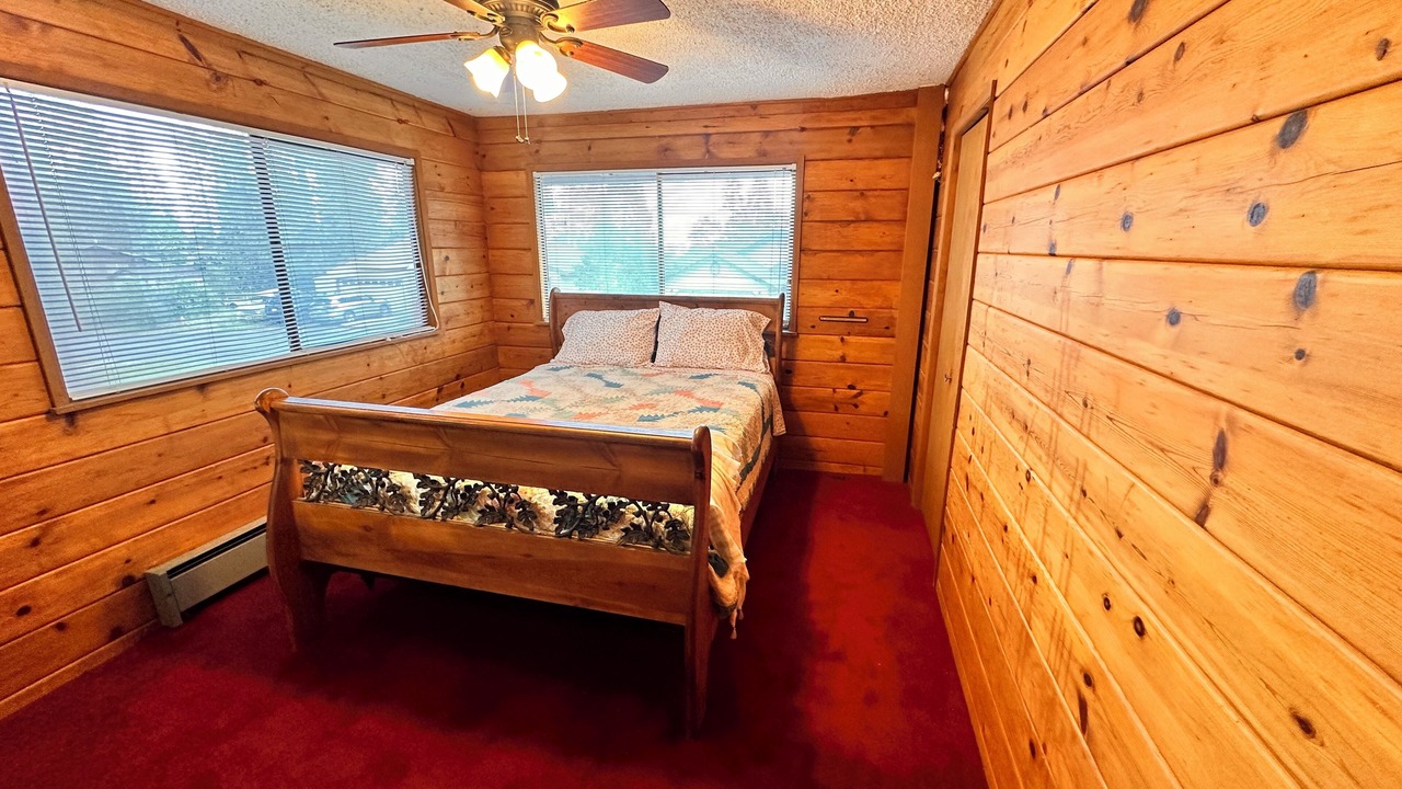 Photo of Bedroom in Auberry