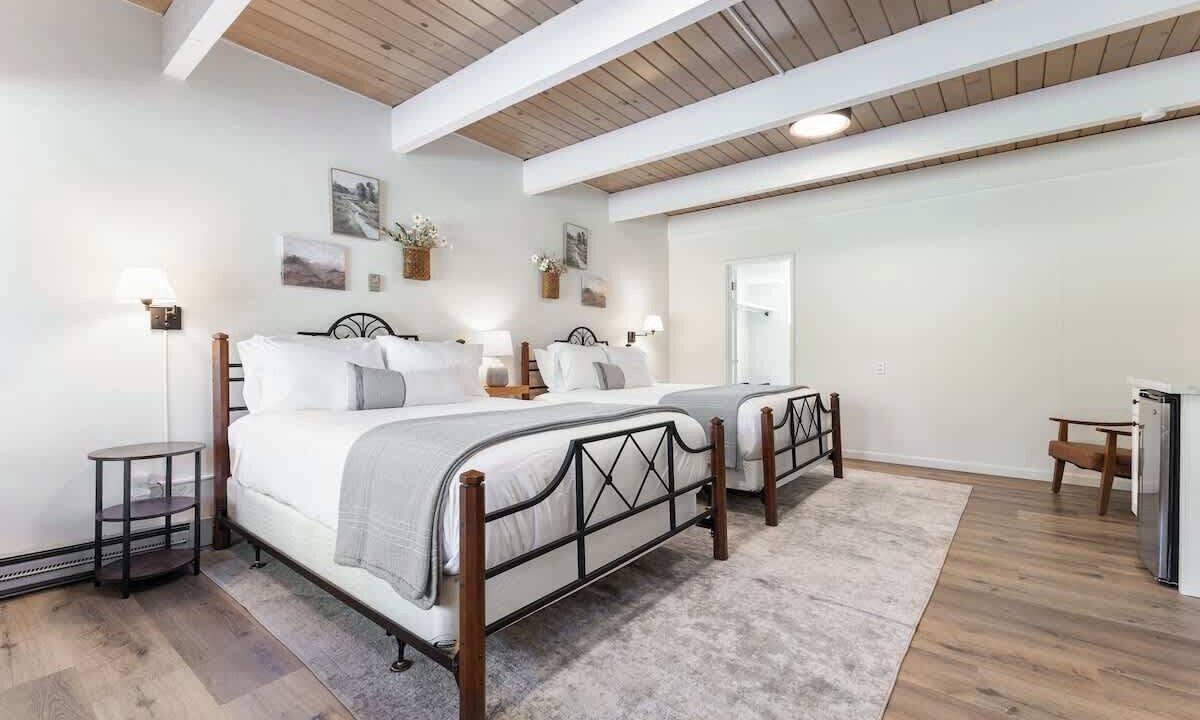 Photo of Bedroom in Springville