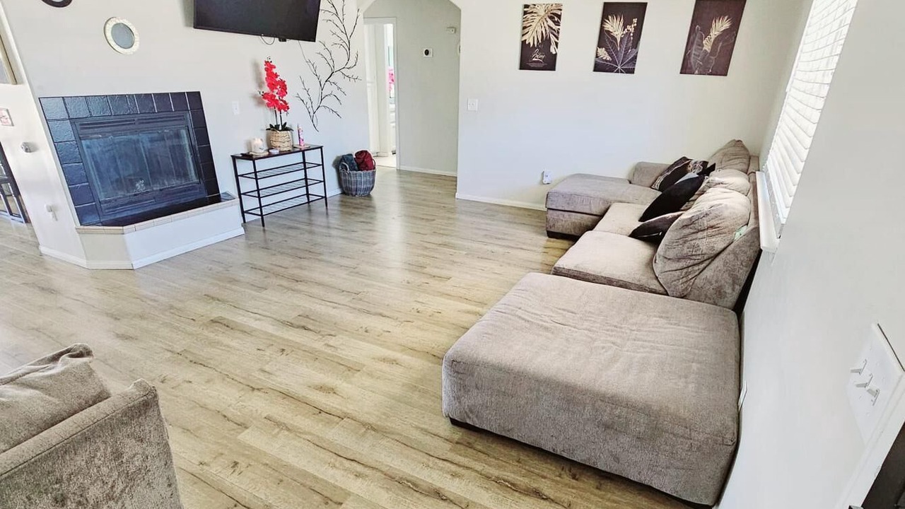 Photo of Livingroom in Apple Valley