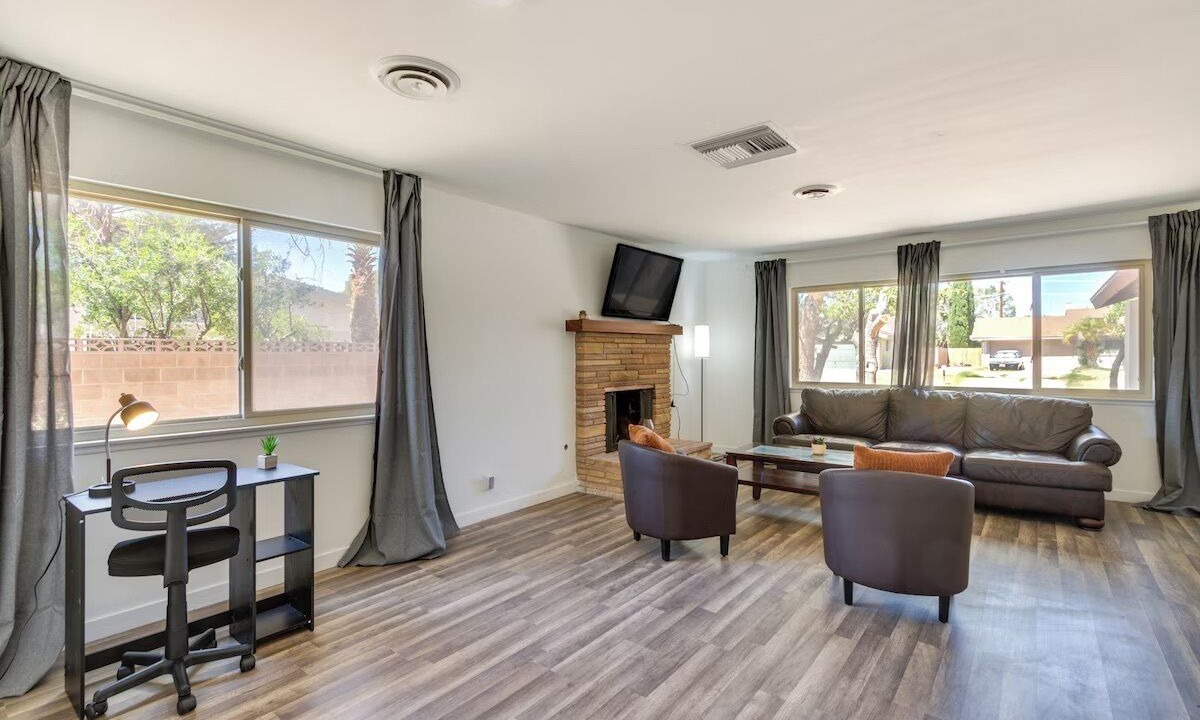 Photo of Livingroom in Ridgecrest