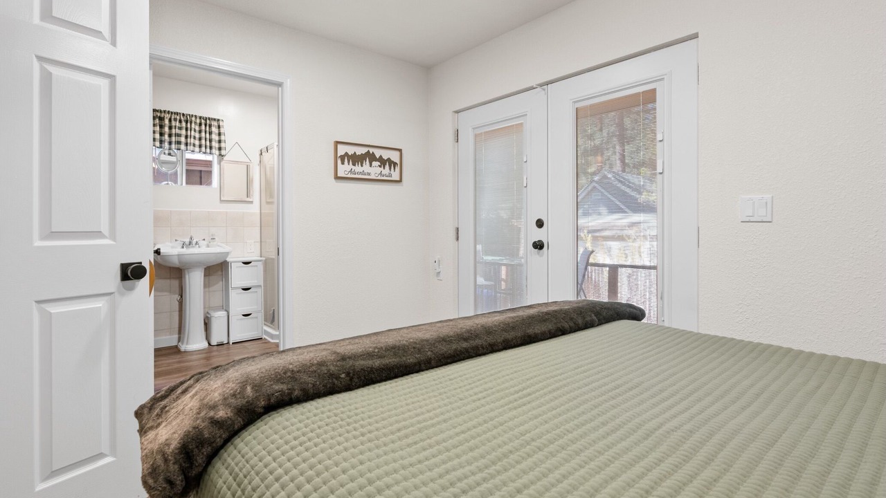 Photo of Bedroom in Big Bear Lake