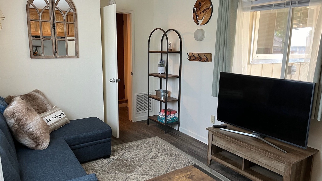 Photo of Livingroom in Exeter