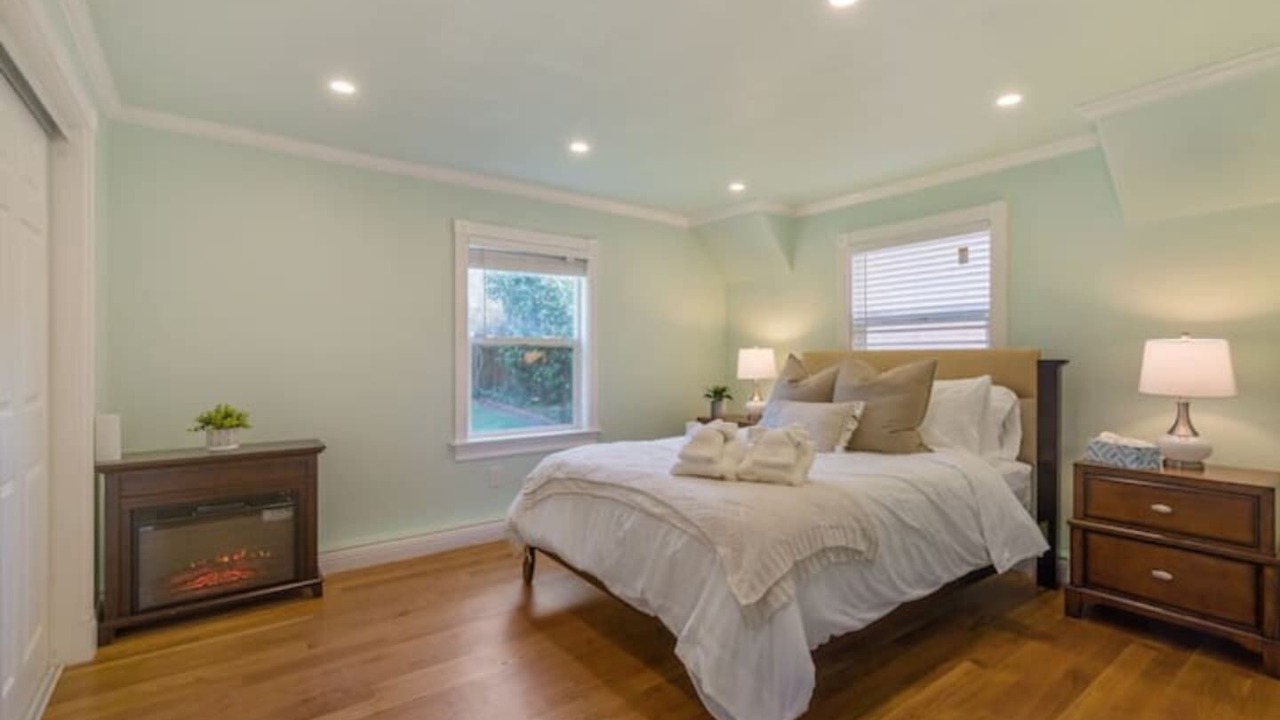 Photo of Bedroom in Merced Manor