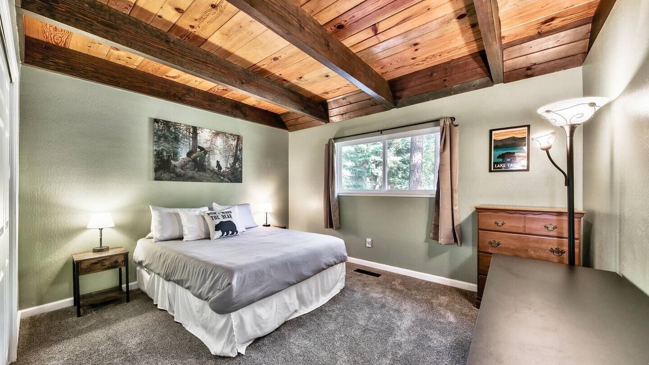 Photo of Bedroom in Pioneer Trail