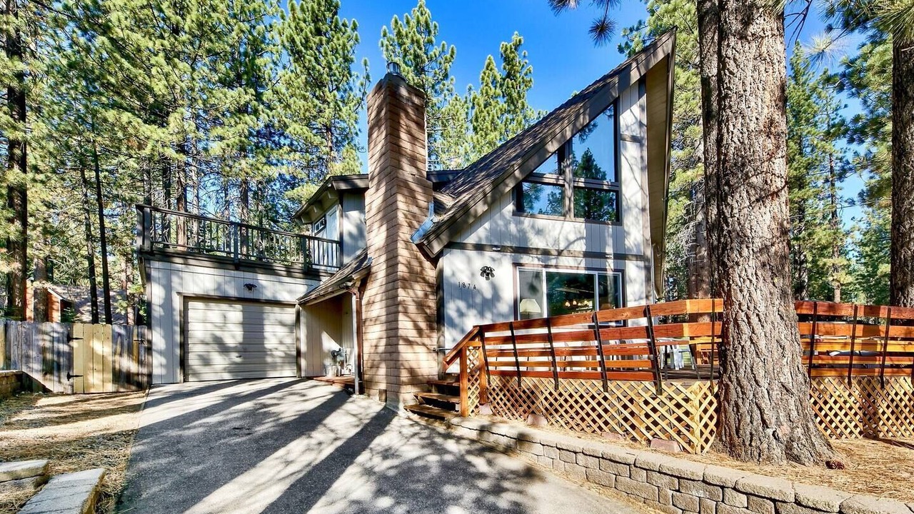 Photo of Outdoor in Pioneer Trail