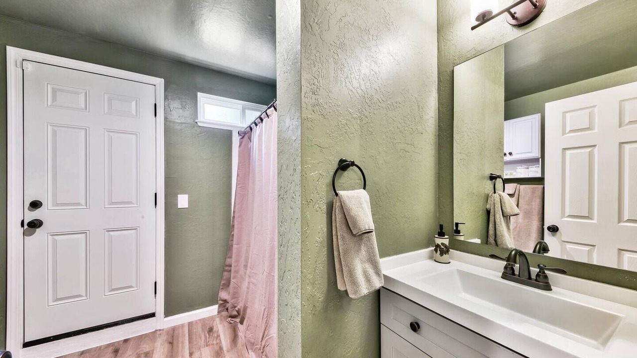 Photo of Bathroom in Pioneer Trail