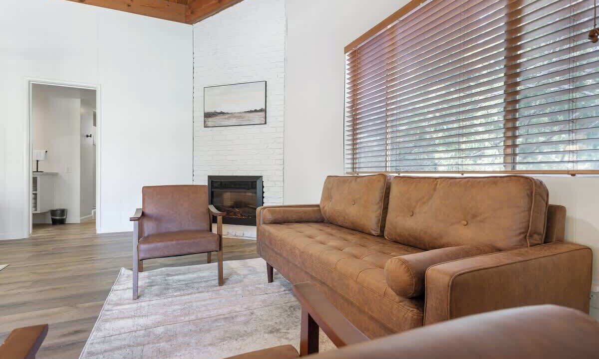 Photo of Livingroom in Camp Nelson