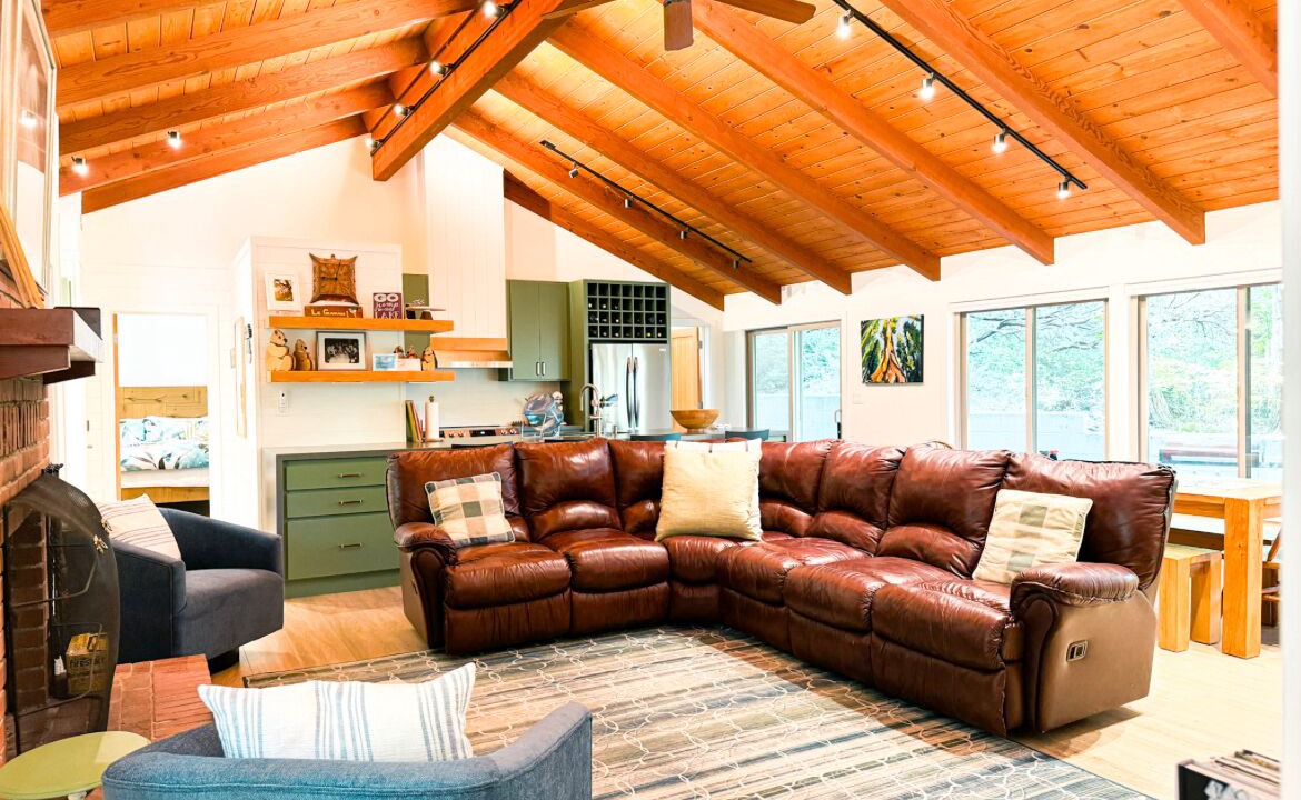 Photo of Livingroom in Bass Lake