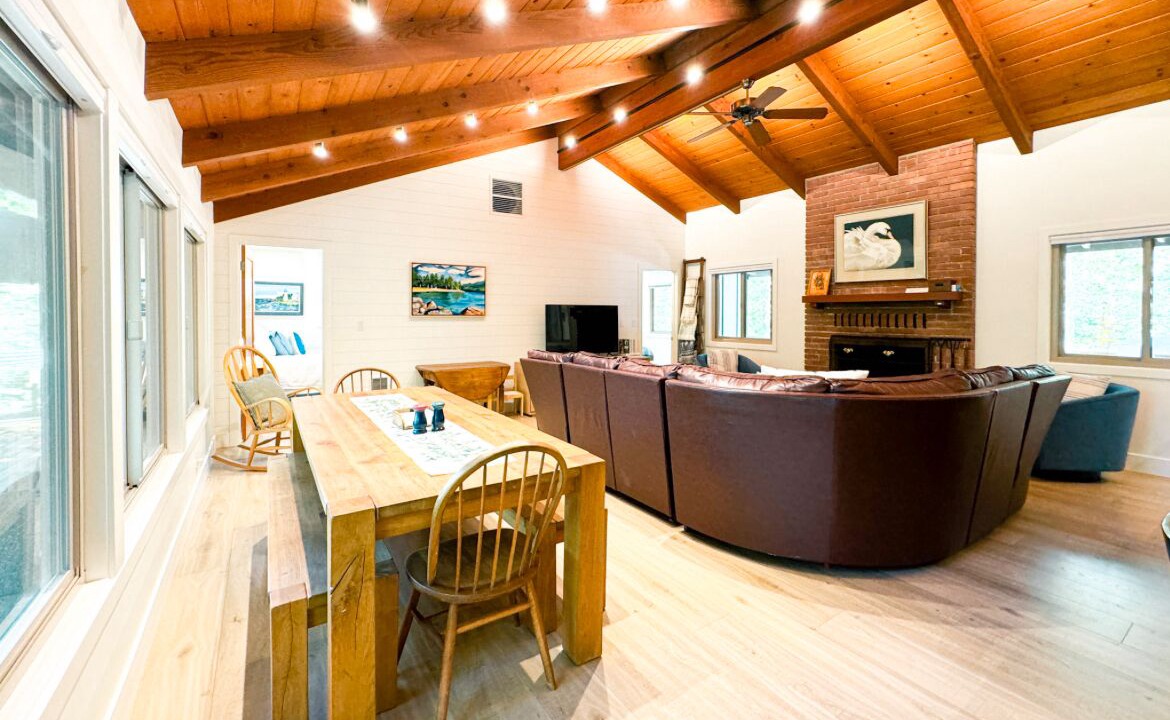 Photo of Livingroom in Bass Lake