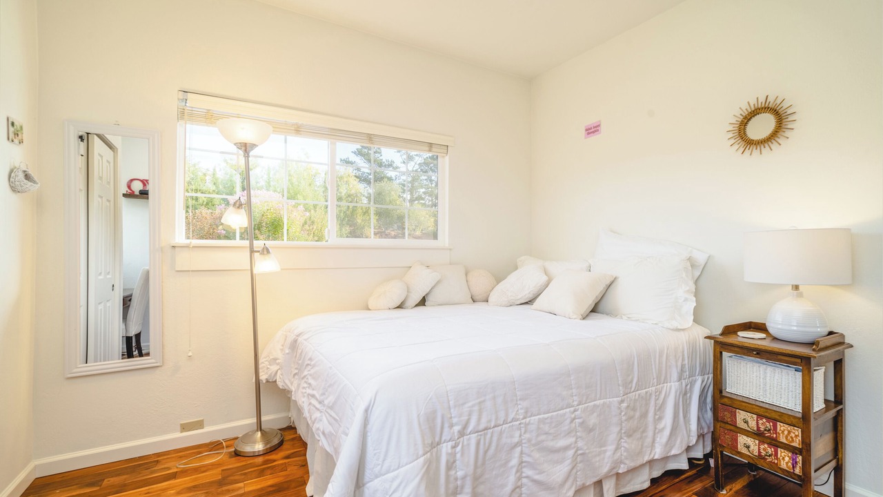 Photo of Bedroom in Woodacre