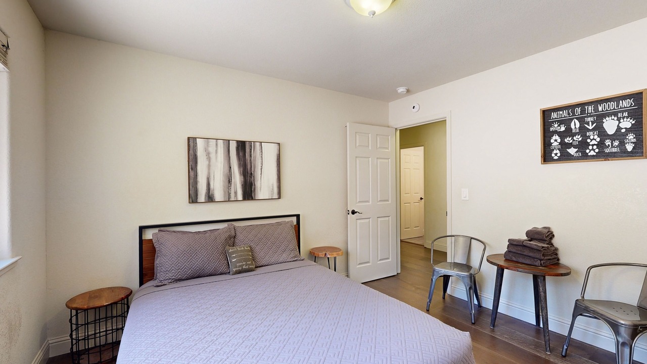 Photo of Bedroom in Groveland