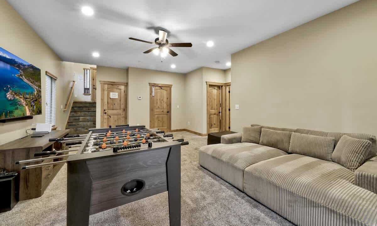 Photo of Livingroom in Pioneer Trail