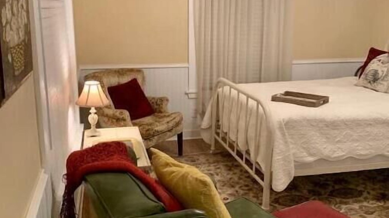 Photo of Bedroom in California Hot Springs