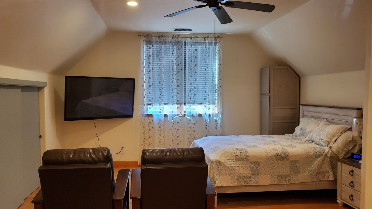 Photo of Bedroom in Atascadero