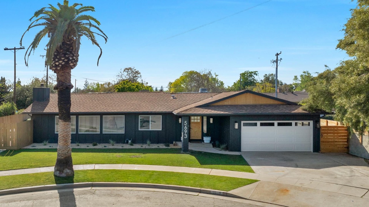 Photo of Outdoor in Raisin