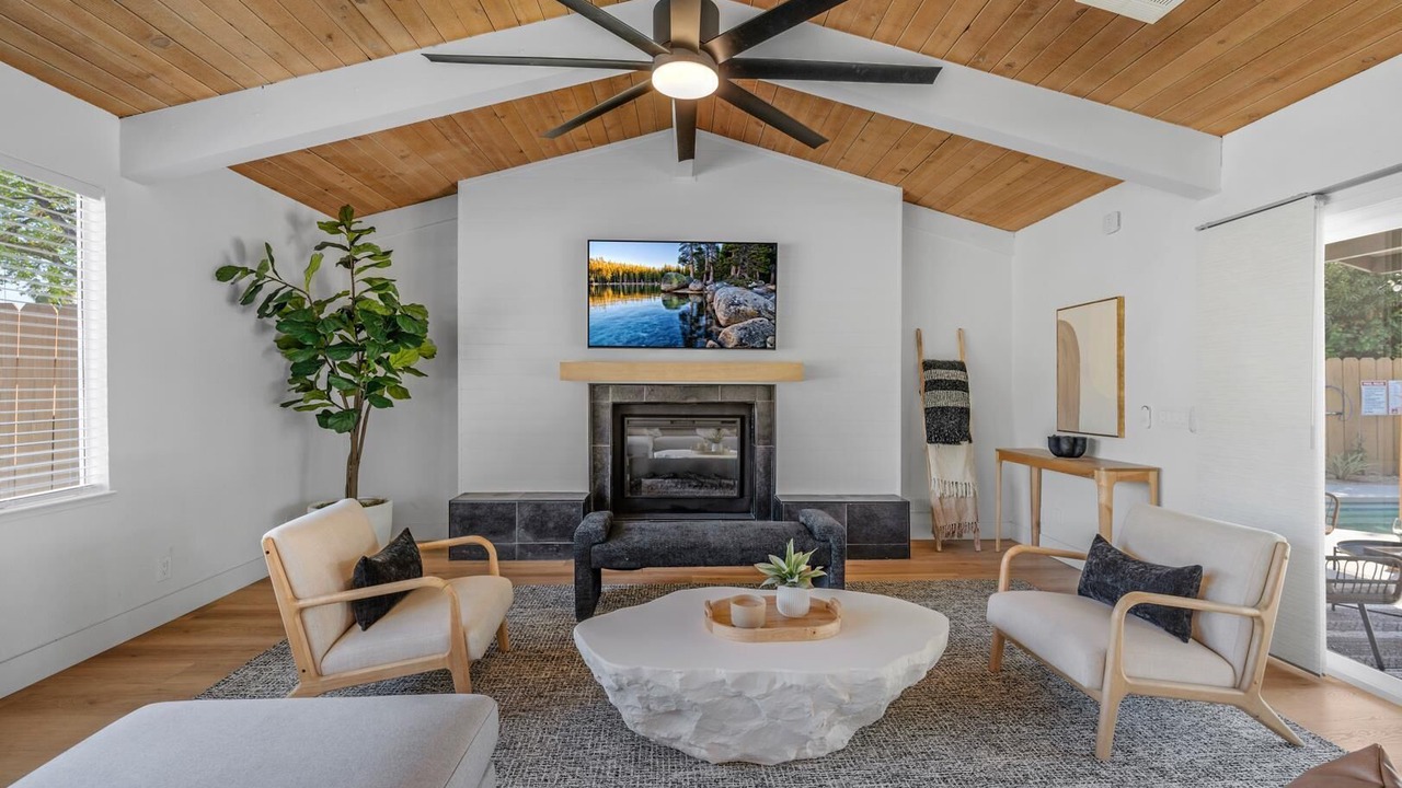 Photo of Livingroom in Raisin