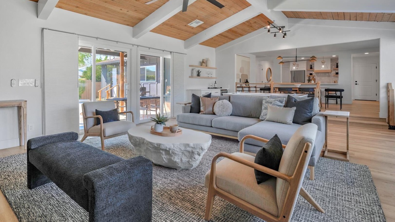Photo of Livingroom in Raisin