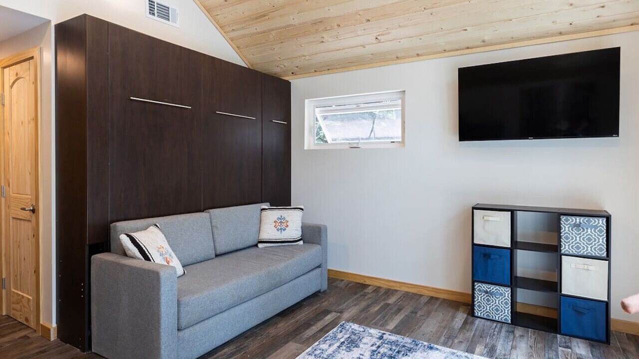 Photo of Livingroom in Arrowhead Villas