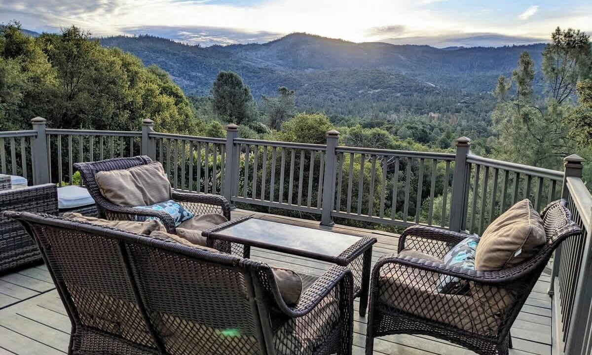 Photo of Patio Balcony in Yosemite Forks