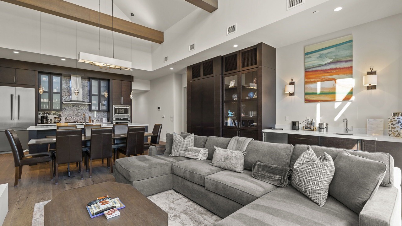 Photo of Livingroom in North Lake Tahoe