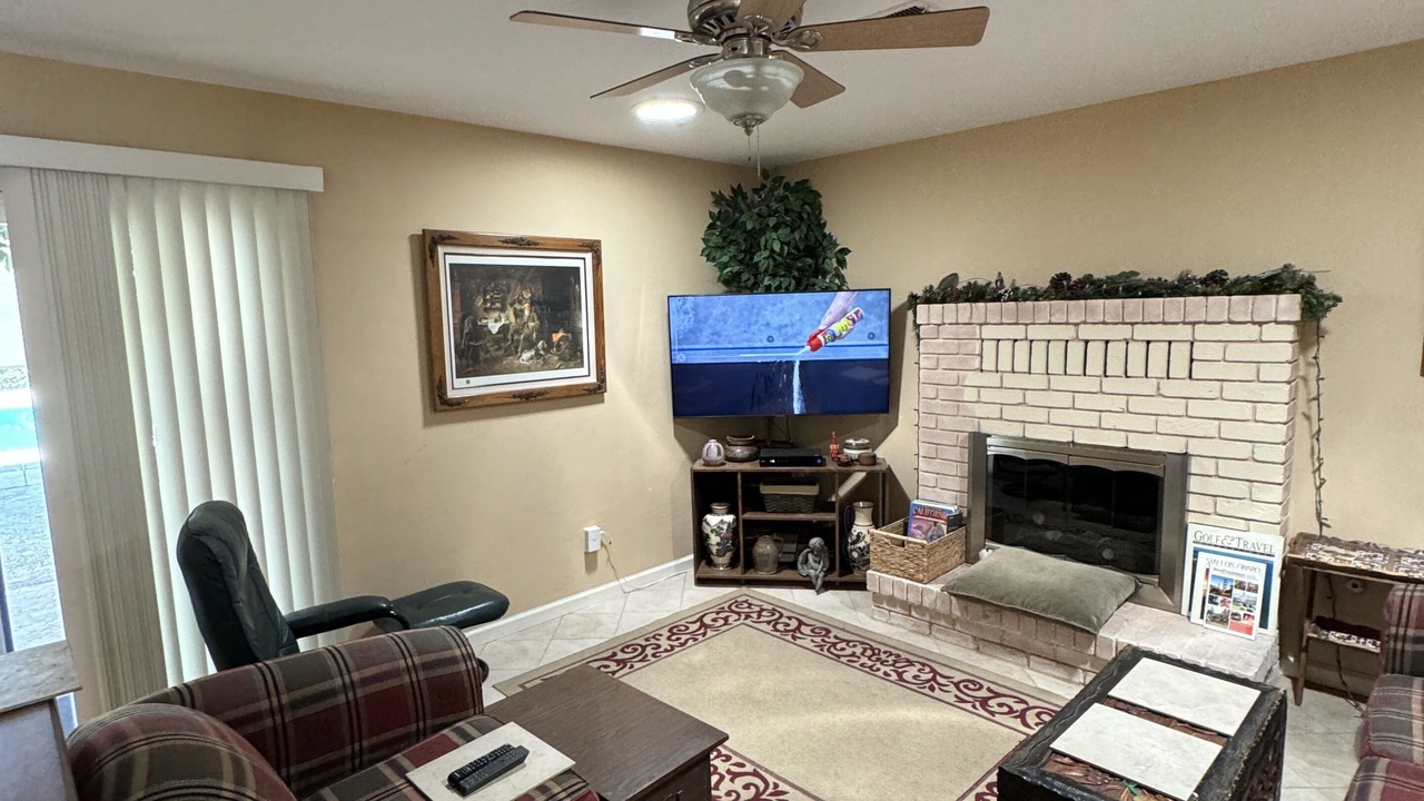 Photo of Livingroom in Atwater