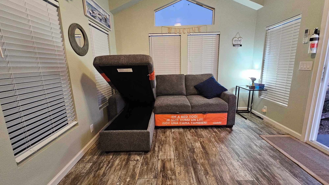 Photo of Livingroom in Lindsay