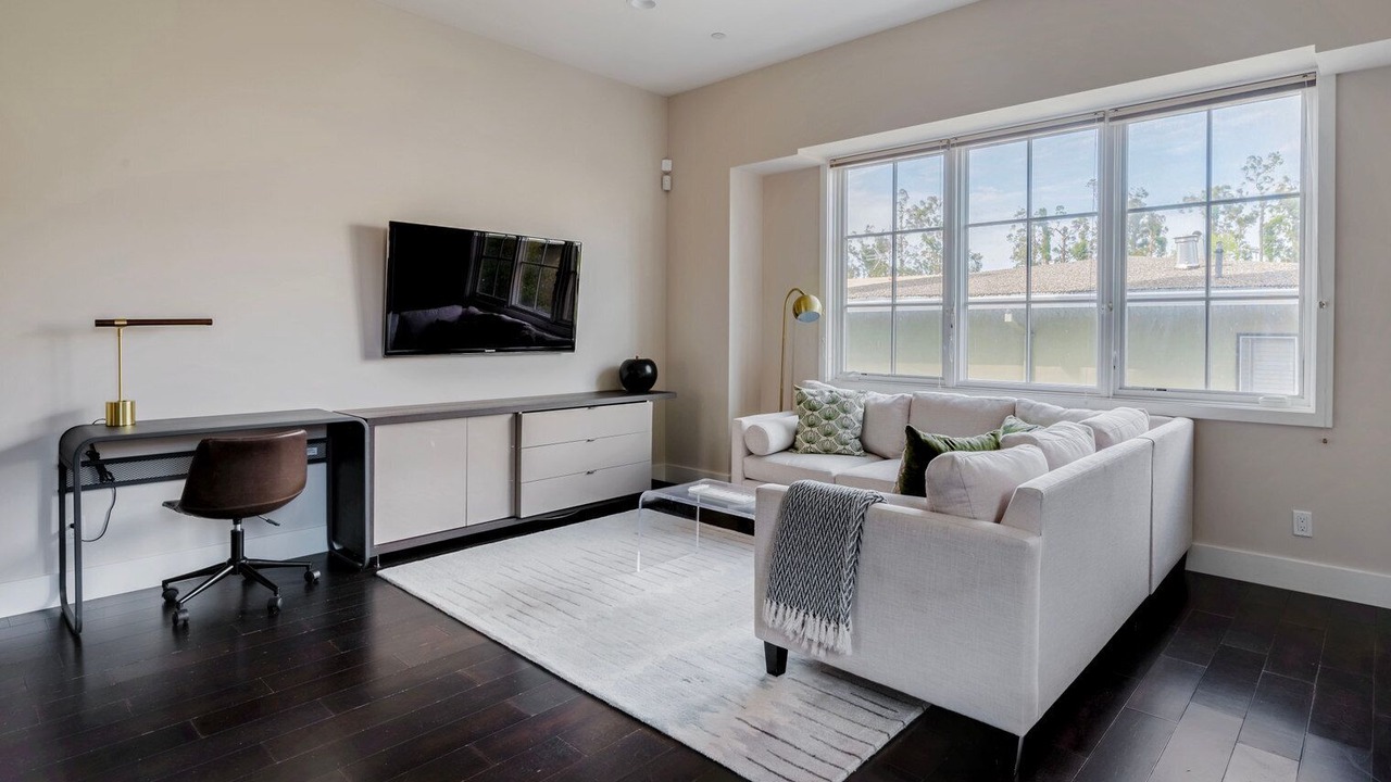 Photo of Livingroom in Downtown Burlingame