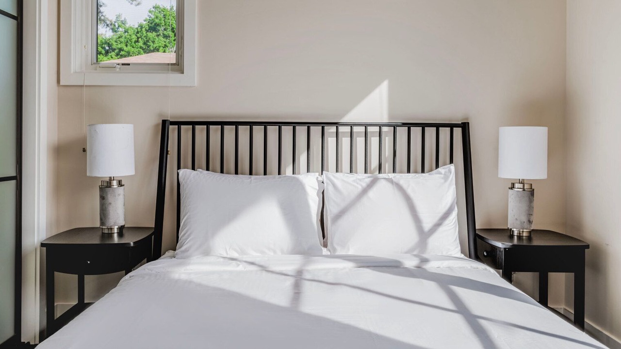Photo of Bedroom in Downtown Burlingame