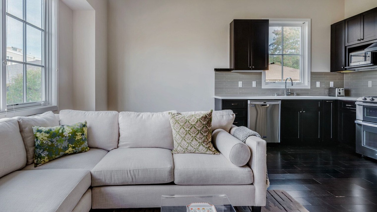 Photo of Livingroom in Downtown Burlingame