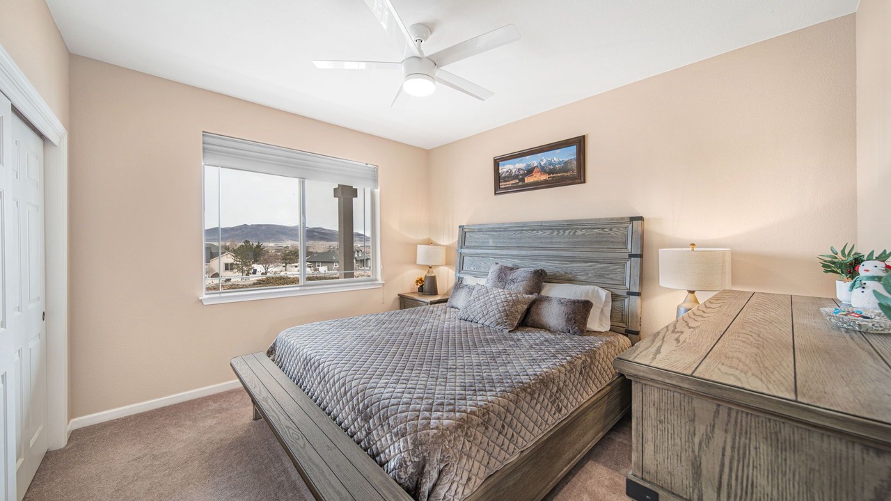 Photo of Bedroom in Mira Loma