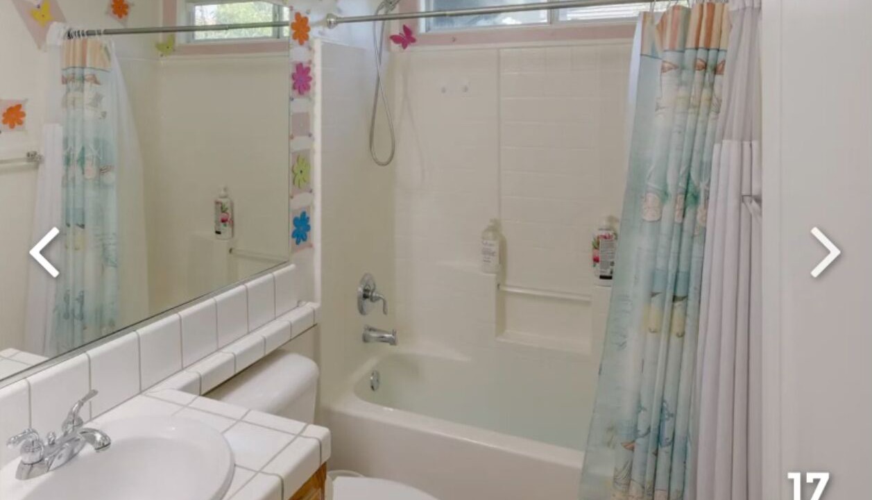 Photo of Bathroom in Greenacres