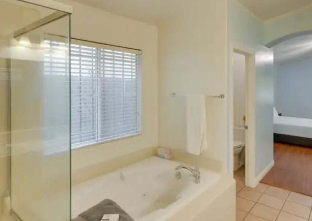 Photo of Bathroom in Greenacres