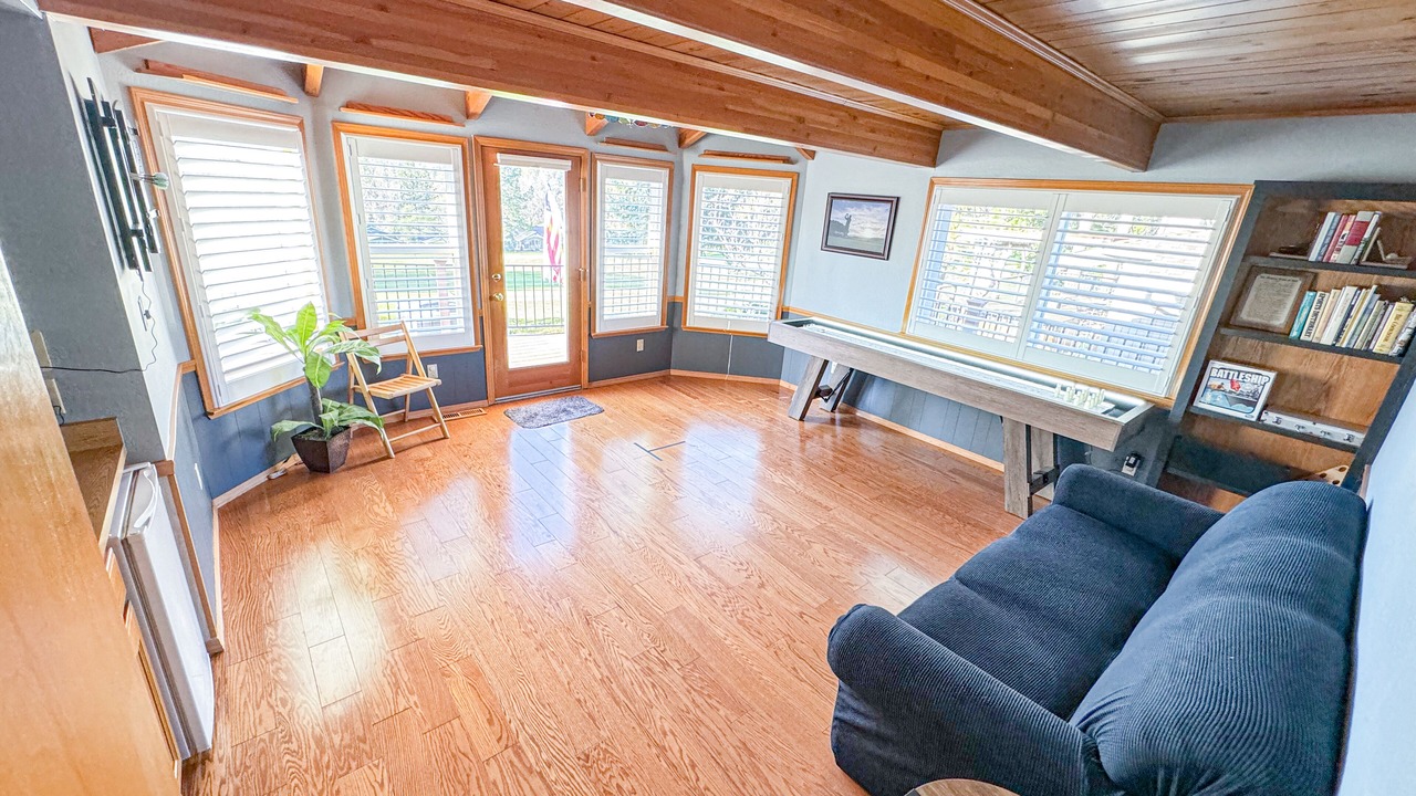 Photo of Livingroom in Groveland