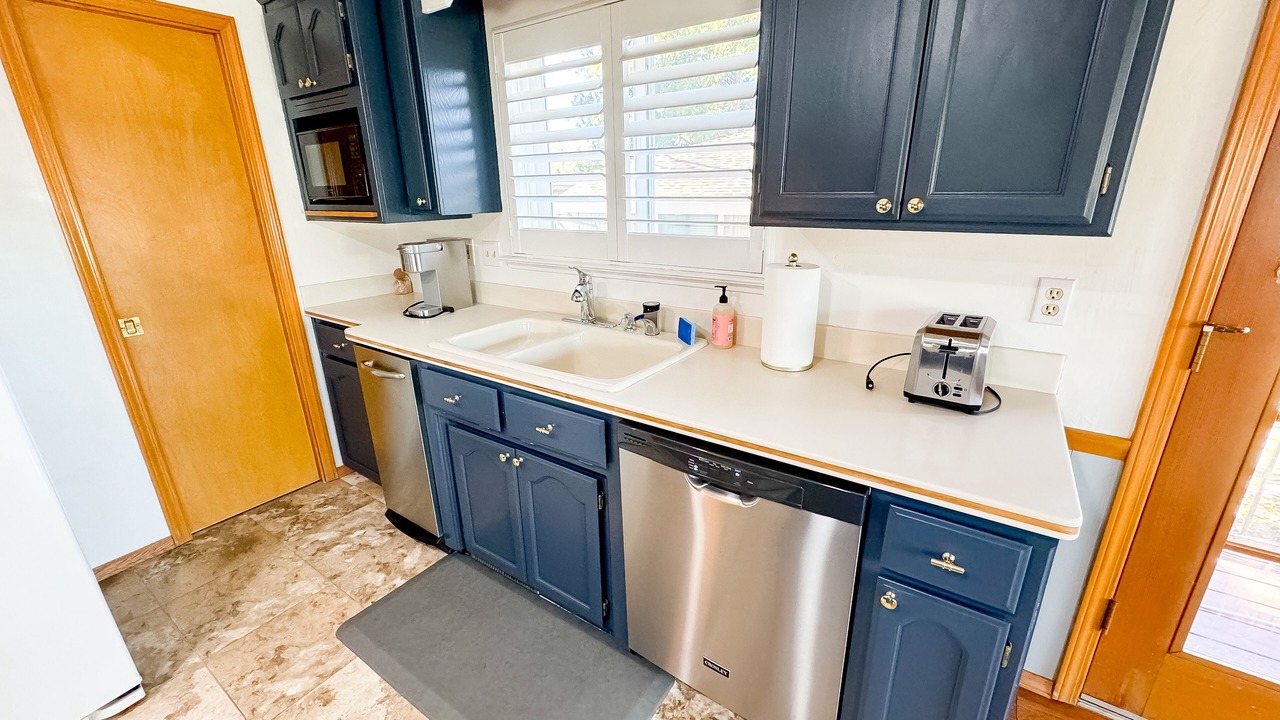 Photo of Kitchen in Groveland