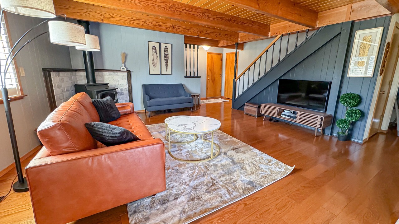 Photo of Livingroom in Groveland