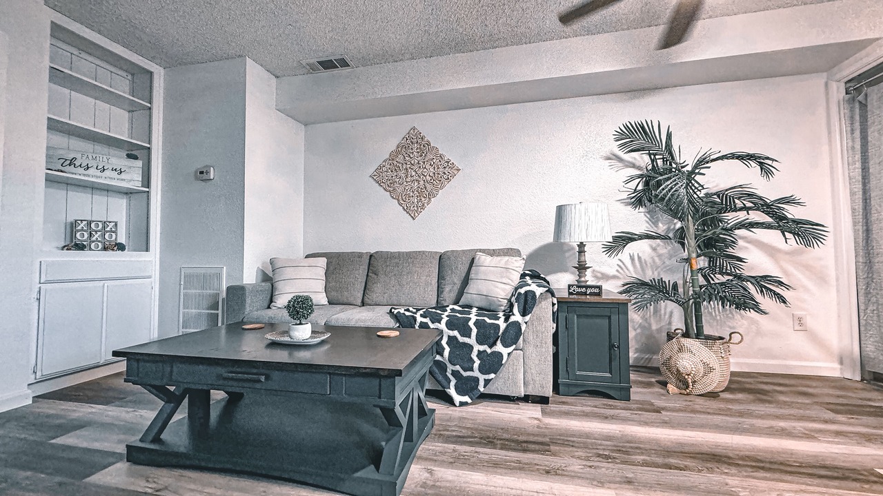 Photo of Livingroom in Pumpkin Center