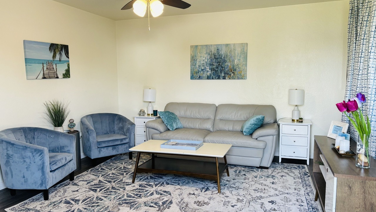 Photo of Livingroom in Hanford