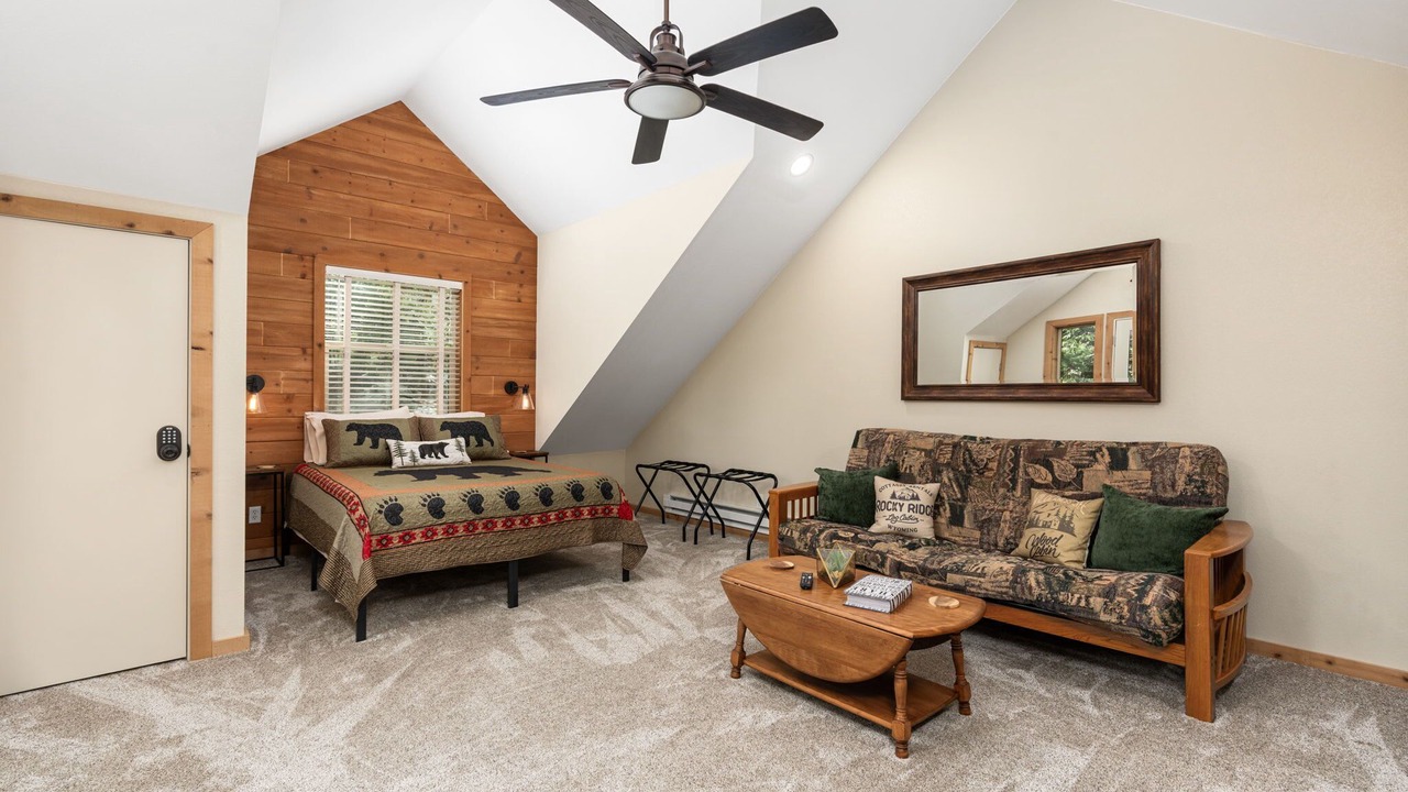 Photo of Bedroom in Sierra Cedars