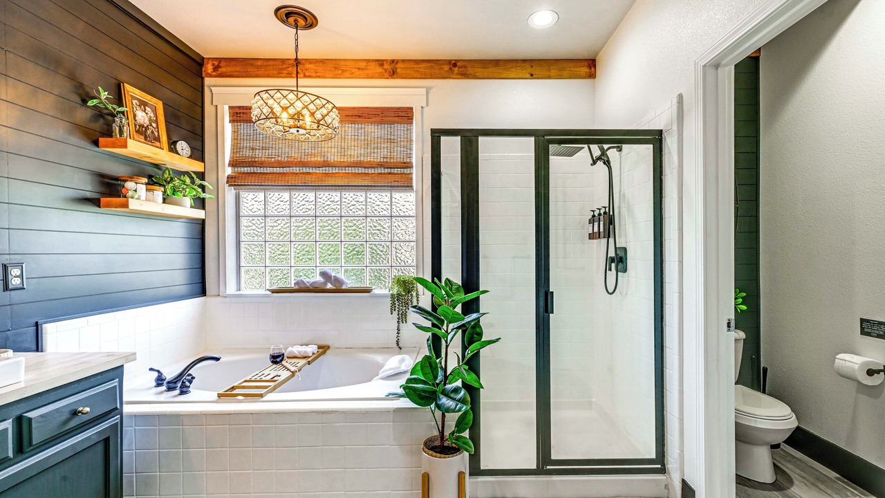 Photo of Bathroom in Clovis