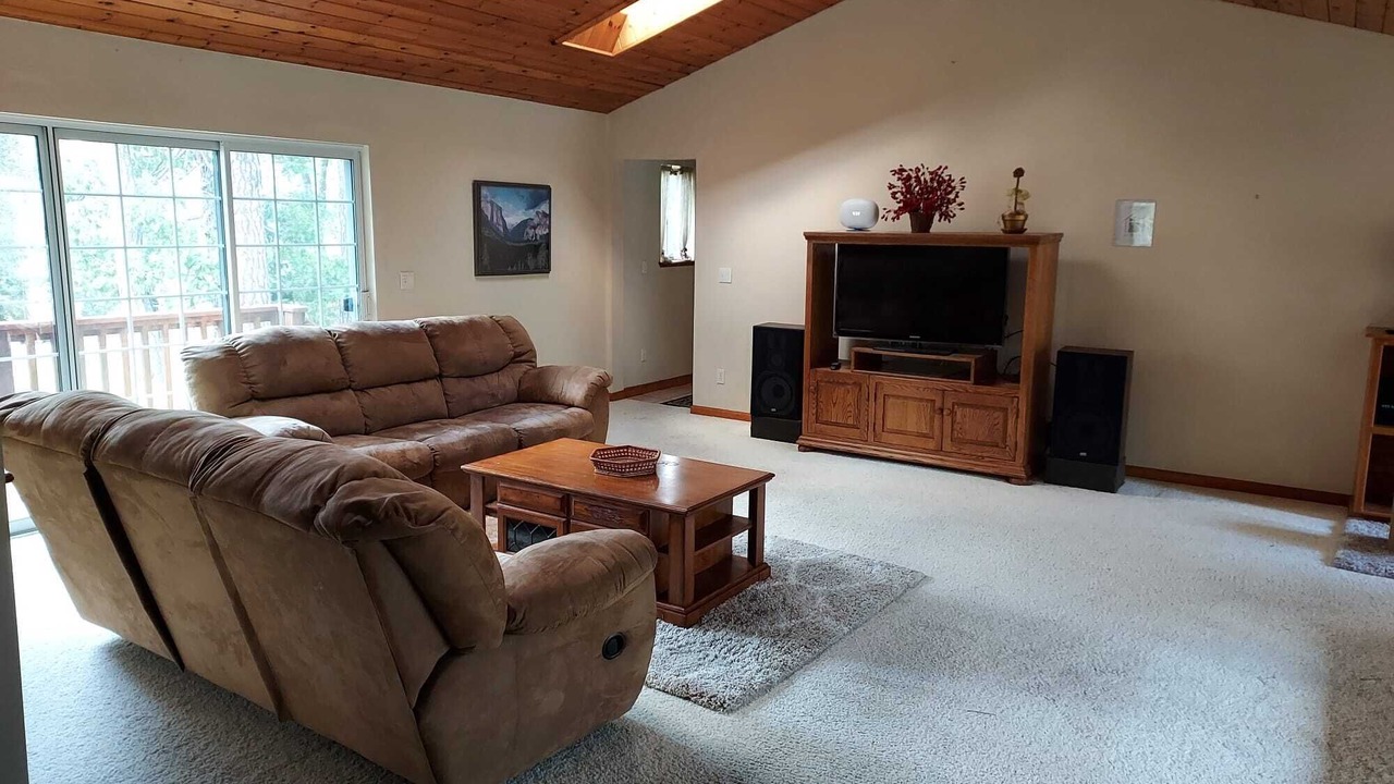 Photo of Livingroom in Groveland