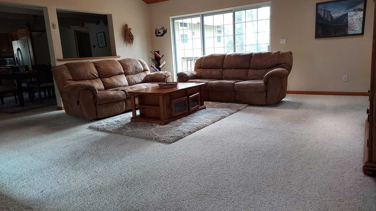 Photo of Livingroom in Groveland