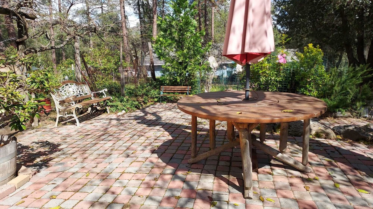 Photo of Outdoor in Groveland