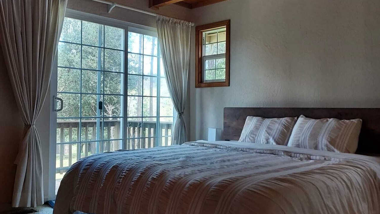 Photo of Bedroom in Groveland
