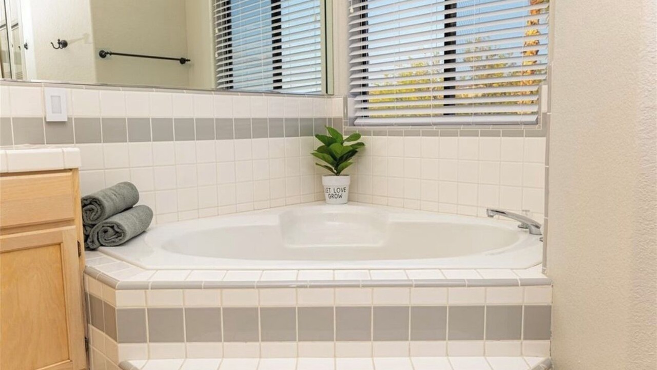 Photo of Bathroom in Sunridge Estates