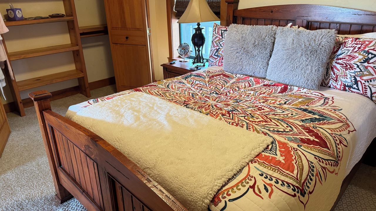 Photo of Bedroom in Templeton