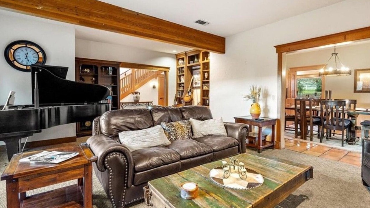 Photo of Livingroom in Templeton