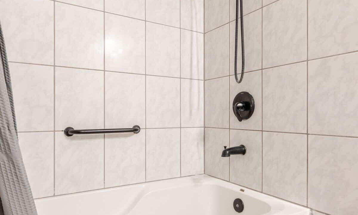 Photo of Bathroom in Sherwood Forest and Thistle Development